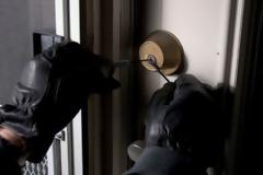 Πώς να προστατευτείτε από τις κλοπές στις γιορτές των Χριστουγέννων