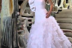 Ρεζίλι των... σκυλιών έγινε πασίγνωστη κυρία! Άρπαξε νυφικό από οίκο στο Κολωνάκι και έτρεχε στο δρόμο! - Την έπιασαν στην Ερμού