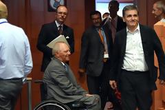 ΕΠΙΚΡΙΤΙΚΗ Η ΕΚΘΕΣΗ ΤΩΝ ΘΕΣΜΩΝ ΓΙΑ ΤΑ ΕΚΤΑΚΤΑ ΜΕΤΡΑ ΤΗΣ ΕΛΛΑΔΑΣ ΣΥΜΦΩΝΑ ΜΕ ΤΟ ΓΕΡΜΑΝΙΚΟ ΥΠΟΙΚ