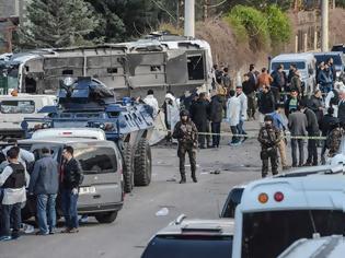 Φωτογραφία για Τουρκία: Έκρηξη σε λεωφορείο που μετέφερε στρατιώτες στην Καισάρεια