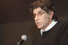 Γιάννης Μπέζος: Σε συγκεκριμένους ανόητους, ατάλαντους, αγράμματους είμαι αντιπαθής