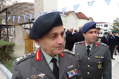 ''Άγιο τσιπουράκι'' από τα Μετέωρα για τον Αρχηγό ΓΕΣ