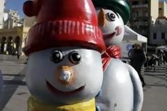 Πάτρα: Κλέβουν και σπάνε το Χριστουγεννιάτικο χωριό στην πλατεία Γεωργίου