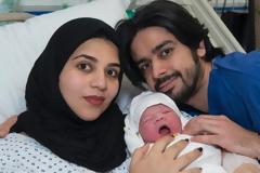 Γεννήθηκε μωρό από μαμά που κατέψυξε την ωοθήκη της όταν ήταν 9 ετών!