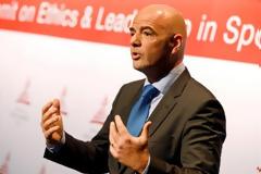 Ξεσπά πόλεμος μεταξύ συλλόγων και Ινφαντίνο