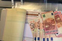 Επαγγελματικό λογαριασμό καλούνται να ανοίξουν χιλιάδες φορολογούμενοι