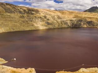 Φωτογραφία για Πώς η λίμνη που σπέρνει το θάνατο μπορεί να κρύβει το μυστικό ενάντια σε ασθένειες