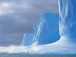 Φωτογραφία για Τι εντόπισαν οι δορυφόροι στην Ανταρκτική και πάγωσαν οι επιστήμονες. Αλλάζουν όσα πίστευαν...