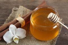 Πώς θα φτιάξετε σπιτικό σιρόπι για τον βήχα