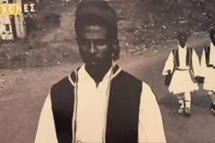 Γιατί τα παιδιά της Αιθιοπίας είναι ντυμένα τσολιάδες; Ποιοι ήταν οι «μισοί-μισοί» που τηρούσαν τα ελληνικά έθιμα στην πρωτεύουσα της Αιθιοπίας...