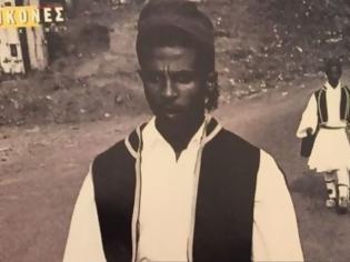 Φωτογραφία για Γιατί τα παιδιά της Αιθιοπίας είναι ντυμένα τσολιάδες; Ποιοι ήταν οι «μισοί-μισοί» που τηρούσαν τα ελληνικά έθιμα στην πρωτεύουσα της Αιθιοπίας...
