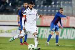 Ούτε με πέναλτι δεν σκοράρει ο Αθανασιάδης