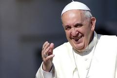 Ο πάπας Φραγκίσκος έγινε 80 χρόνων