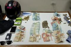 Στα χέρια της αστυνομίας οι Αλγερινοί μετανάστες που ρήμαξαν την αγορά της Μυτιλήνης- Πάνω από 10.000€ η αξία των κλοπών