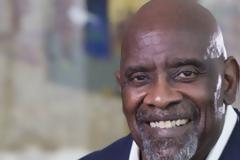 Ο αυτοδημιούργητος επενδυτής που κοιμόταν σε δημόσιες τουαλέτες