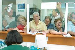 Τι θα αλλάξει για εργαζόμενους και συνταξιούχους το 2017