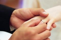 13χρονη παντρεύτηκε 20χρονο συγγενή της με τον οποίο είχε σχέση