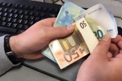 Συντάξεις: Τριπλό τσεκούρι από αύριο!