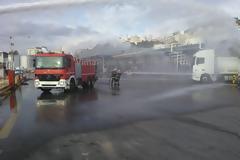 Εφιαλτικό σενάριο-άσκηση στις δεξαμενές του Περάματος