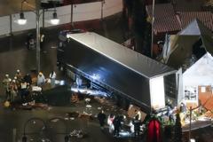 ISIS δείχνουν τα πρώτα στοιχεία για τον οδηγό που έβαψε με αίμα τη χριστουγεννιάτικη αγορά του Βερολίνου