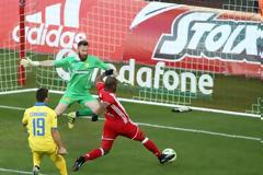 Καλές οι ανατροπές αλλά προβληματίζουν