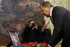 ΛΑΒΡΟΦ: ΚΑΜΙΑ ΥΠΟΧΩΡΗΣΗ ΣΤΟΥΣ ΤΡΟΜΟΚΡΑΤΕΣ