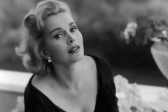 8 ατάκες της μοναδικής Sza Sza Gabor για τις σχέσεις, που αξίζει να διαβάσεις