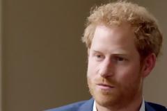 Ο πρίγκιπας Χάρι μιλάει για το θάνατο της μητέρας του και συγκινεί