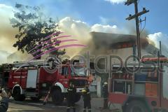 Κρήτη: Στάχτη και αποκαίδια άφησε πίσω της η φωτιά στο εργοστάσιο ξυλείας