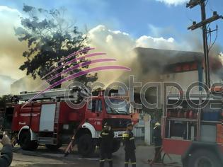 Φωτογραφία για Κρήτη: Στάχτη και αποκαίδια άφησε πίσω της η φωτιά στο εργοστάσιο ξυλείας