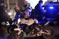 Αστυνομική επιχείρηση με 12 συλλήψεις τη νύχτα στο Βόλο για τυχερά παίγνια