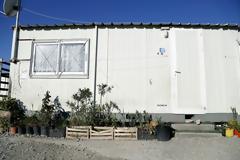 Πρόσφυγες του Ελαιώνα κάθισαν στα θρανία για να μάθουν Ελληνικά και Αγγλικά