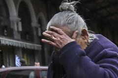 Οικιακή βοηθός φέρεται ότι έκλεψε 16.000 ευρώ από 85χρονη