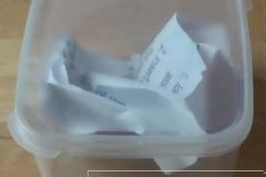 ΑΥΤΟ είναι το ΚΟΛΠΟ για να βγάλετε τις μυρωδιές από τα τάπερ σας...