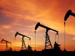 Φωτογραφία για Wood Mackenzie: Το πετρέλαιο πρέπει να μείνει στα 55 δολ. για να ανακάμψει η αγορά