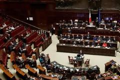 Η Ιταλία θα δανειστεί 20 δισ. ευρώ για τη διάσωση των τραπεζών