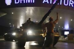 Δίχως τέλος το πογκρόμ διώξεων στην Τουρκία