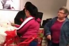 Ρατσιστικό παραλήρημα στο ταμείο! 