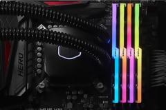 G.SKILL Trident Z DDR4 RAM με RGB LED!
