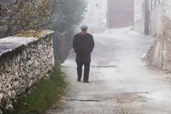 Καλό ταξίδι παππού... Θα 'χω το νου μου για τον ταχυδρόμο σου