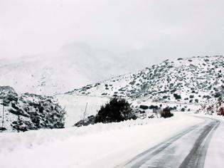 Φωτογραφία για Κρήτη: Εγκλωβισμένοι οδηγοί στα χιόνια - Προβλήματα και κλειστά σχολεία!