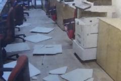 Πάτρα: Τους έπεσε η ψευδοροφή στα κεφάλια - Χαμός στα ΚΕΠ