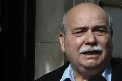 ΒΟΥΤΣΗΣ: Ο ΣΟΪΜΠΛΕ ΕΧΕΙ ΕΜΜΟΝΕΣ ΚΑΙ ΛΕΕΙ ΒΛΑΚΕΙΕΣ