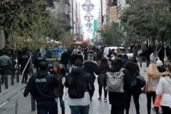 Σε εορταστικούς ρυθμούς η αγορά