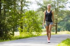 «Το περπάτημα με βοήθησε να χάσω βάρος» -Γυναίκες εξηγούν πώς τα κατάφεραν