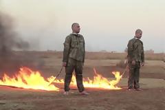 Βίντεο – ΣΟΚ από τον ISIS! Καίνε ζωντανούς μπροστά στην κάμερα δύο Τούρκους