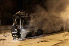 Ανάληψη ευθύνης για τα καμένα τρόλεϊ στην Πατησίων: Συντριπτικό κτύπημα στη σάπια κοινωνία