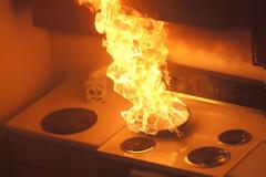 ΣΟΚ! Κάηκε το πρόσωπο Ελληνίδας ηθοποιού από φωτιά στην κουζίνα!