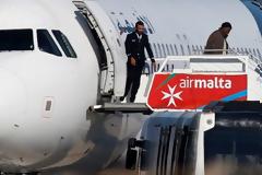 Ρέπλικες τα όπλα που χρησιμοποίησαν οι αεροπειρατές στη Μάλτα