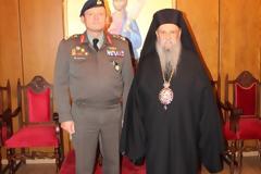 Ο Διοικητής της 1ης Στρατιάς Αντγος Ηλίας Λεοντάρης στον Μητροπολίτη Λαρίσης και Τυρνάβου